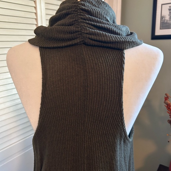 Sweater dress, razor back, with matching cardigan. Olive tones. No tags. - Picture 4 of 7